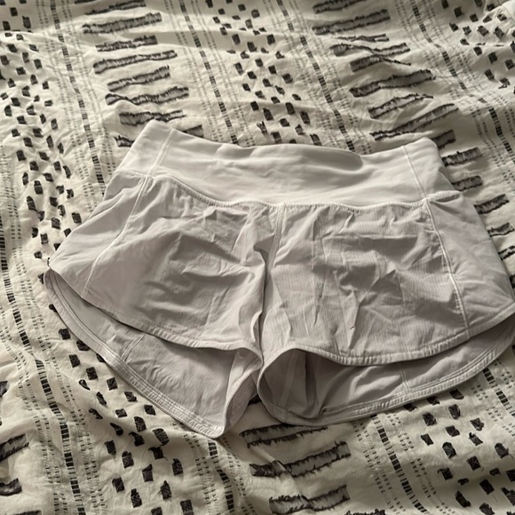 Lululemon Speed Up Shorts - Picture 2 of 6